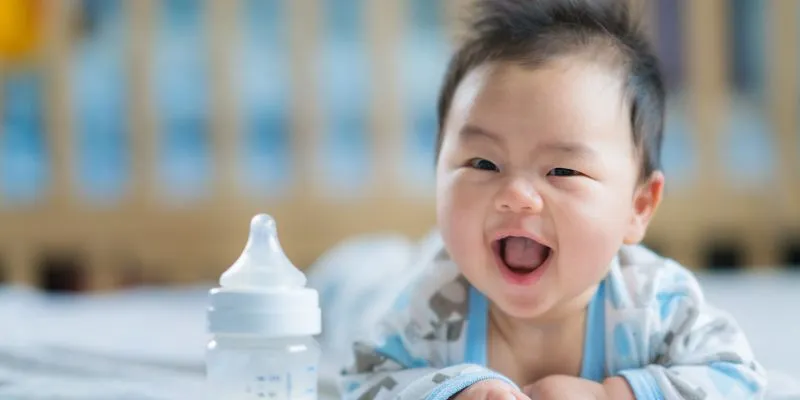 Nên Chọn Loại Sữa Công Thức Nào Cho Bé? 1 Nên Chọn Loại Sữa Công Thức Nào Cho Bé?